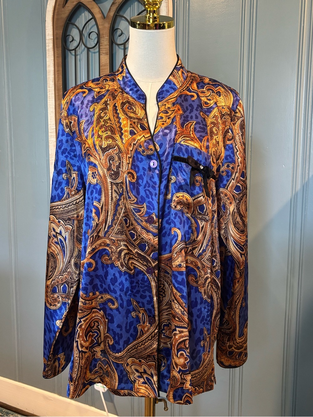 Women’s Blue Leopard & Gold Paisley Button-Up Sleep Shirt